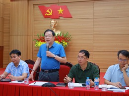Xã Suối Hai họp tháo gỡ vướng mắc, đề xuất phương án bàn giao đất và cấp Giấy chứng nhận quyền sử dụng đất cho 29 hộ di dân Tân Đức