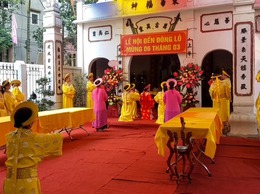 TIN: LỄ HỘI TRUYỀN THỐNG ĐỀN ĐÔNG LÔ