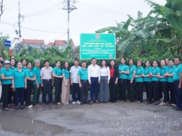 HND xã Gia Lâm ra mắt Tổ hội nông dân nghề nghiệp, Câu lạc bộ nông dân bảo vệ môi trường và gắn biển tuyến đường nông dân tự quản “Sáng – Xanh – Sạch – Đẹp – Văn minh”