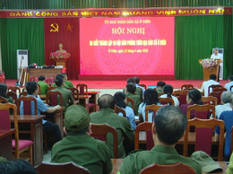 Ủy ban nhân dân xã tổ chức ra mắt 59 Đội dân phòng trên địa bàn