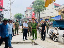 PHÚC THỌ RA QUÂN CHỈNH TRANG CẢNH QUAN MÔI TRƯỜNG, BẢO ĐẢM TRẬT TỰ ATGT PHỤC VỤ NHÂN DÂN DỊP LỄ