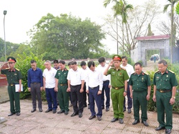 Phú Cát tổ chức dâng hương viếng Nghĩa trang Liệt sĩ và Nhà bia tưởng niệm nhân dịp kỷ niệm 30/4 và 1/5