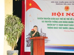 Cựu chiến binh xã Thượng Phúc giáo dục truyền thống yêu nước cho học sinh trường Tiểu học Tân Minh