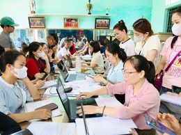 BHXH cơ sở Quốc Oai hướng dẫn tham gia BHXH bắt buộc cho 250 chủ hộ kinh doanh cá thể xã Phú Nghĩa