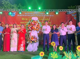 Rộn ràng đêm giao lưu văn nghệ của chi hội Phụ nữ thôn Sơn Hà và thôn Diềm Xá 