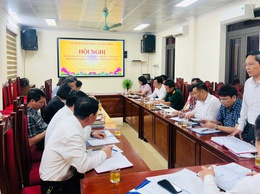 UBND xã Hát Môn tổ chức giao ban thường kỳ đánh giá kết thực hiện nhiệm tháng 4, triển khai nhiệm vụ trọng tâm tháng 5 năm 2026