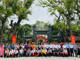 
Xã Hòa Xá tổ chức chuyến tham quan, học tập kinh nghiệm tại Nghệ An