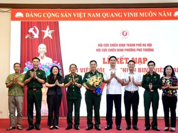 Dấu mốc ý nghĩa trong công tác xây dựng Hội – Trang trọng kết nạp hội viên Cựu chiến binh