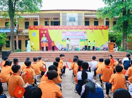 Trường THCS Đông Sơn tổ chức chuyên đề “Ngày hội thống nhất non sông”