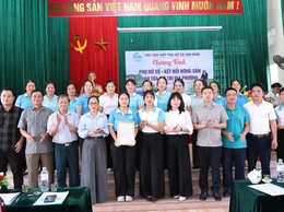 HỘI LHPN XÃ VÂN ĐÌNH RA MẮT MÔ HÌNH NHÀ VĂN HÓA SÁNG – XANH – SẠCH – ĐẸP VÀ TỔ PHỤ NỮ SỐ