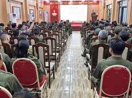 HỘI NGHỊ TẬP HUẤN KỸ NĂNG ĐIỀU KHIỂN, PHÂN LUỒNG GIAO THÔNG VÀ HỖ TRỢ GIẢI QUYẾT MỘT SỐ TÌNH HUỐNG KHI THAM GIA ĐẢM BẢO TTATGT ĐỐI VỚI LỰC LƯỢNG THAM GIA BẢO VỆ TRẬT TỰ Ở CƠ SỞ TRÊN ĐỊA BÀN XÃ ĐẠI THANH VÀ XÃ NGỌC HỒI.