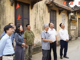 Trung tâm Nội dung số và truyền thông tìm hiểu thực tế các mô hình phát triển kinh tế làng nghề truyền thống ở xã Chuyên Mỹ