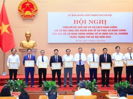 Chuyên Mỹ được UBND thành phố tặng Bằng khen vì có thành tích xuất sắc trong phong trào thi đua 