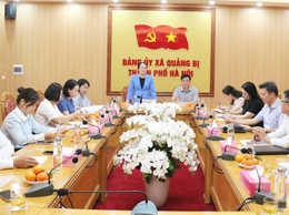 Chủ tịch Hội Nông dân thành phố Hà Nội Phạm Hải Hoa về làm việc tại xã Quảng Bị