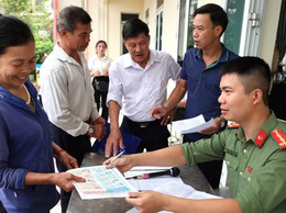 Công an xã Tam Hưng đẩy mạnh tuyên truyền, nâng cao nhận thức Nhân dân trong công tác giải phóng mặt bằng