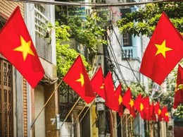 Thông báo treo cờ Tổ quốc Chào mừng kỷ niệm 51 năm Ngày Giải phóng miền Nam, thống nhất đất nước (30/4/1975 - 30/4/2026); 140 năm Ngày Quốc tế Lao động 01/5 (01/5/1886 - 01/5/2026) trên địa bàn phường Thanh Liệt