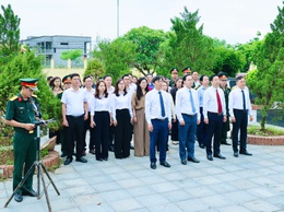Tin truyền hình: Phú Nghĩa dâng hương tưởng niệm các Anh hùng liệt sĩ nhân dịp kỷ niệm 51 năm Ngày Giải phóng miền Nam, thống nhất đất nước
