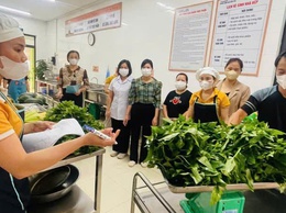 Xã Phú Xuyên tăng cường công tác kiểm soát nguồn thực phẩm bữa ăn bán trú cho học sinh