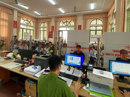 Công an xã Quảng Bị đẩy mạnh cấp Căn cước, Định danh điện tử mức 2 gắn với chuyển đổi số phục vụ tuyển sinh năm học 2026 - 2027