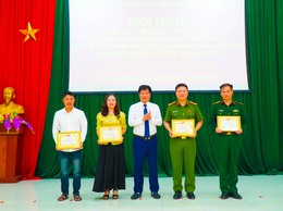 XÃ TRUNG GIÃ TỔNG KẾT CÔNG TÁC TUYỂN CHỌN, GỌI CÔNG DÂN NHẬP NGŨ NĂM 2026