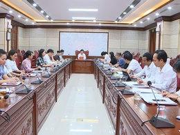 THƯỜNG TRỰC ĐẢNG ỦY XÃ PHÚC THỌ NGHE TRUNG TÂM DỊCH VỤ TỔNG HỢP XÃ BÁO CÁO NHIỆM VỤ QUÝ I NĂM 2026