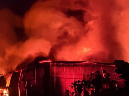 Tăng cường công tác phòng cháy chữa cháy và cứu nạn cứu hộ đối với các cơ sở là kho hàng, xưởng sản xuất.