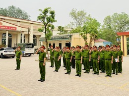 Công an xã Quảng Bị tổ chức chào cờ, sinh hoạt chính trị và sơ kết công tác Quý I/2026