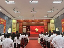 PHƯỜNG VĨNH HƯNG TỔ CHỨC LỄ CHÀO CỜ THÁNG 4