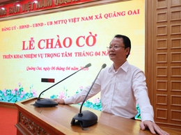 Quảng Oai tổ chức Lễ chào cờ tháng 4/2026, công bố quyết định về công tác cán bộ