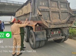 CÔNG AN XÃ VĨNH THANH TĂNG CƯỜNG QUẢN LÝ XE TẢI TỪ 15 TẤN TRỞ LÊN, ĐẢM BẢO AN TOÀN GIAO THÔNG