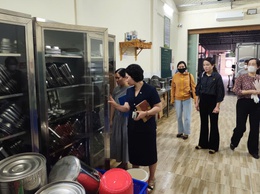 Xã Phú Xuyên: Tăng cường kiểm tra công tác đảm bảo an toàn thực phẩm tại các cơ sở cung cấp suất ăn bán trú cho các trường học.