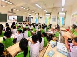  Trải nghiệm làm học sinh Tiểu Học của các bé mẫu giáo 5 tuổi trường mầm non Tân Ước 