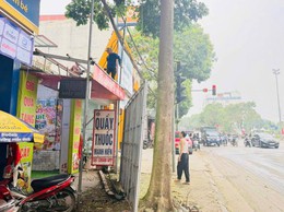 NHIỀU HỘ DÂN TỰ GIÁC THÁO DỠ, GIẢI TỎA CÁC CÔNG TRÌNH, NHÀ Ở BÀN GIAO MẶT BẰNG THỰC HIỆN DỰ ÁN CẢI TẠO, NÂNG CẤP ĐƯỜNG TỈNH 420 ĐOẠN TỪ KM0+00 ĐẾN KM7+428 (NGÃ BA HÒA LẠC - NGÃ BA THỊ TRẤN LIÊN QUAN)