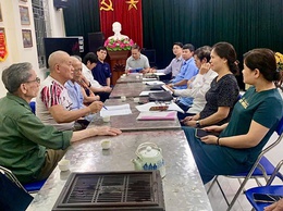 Sinh hoạt chi bộ thường kỳ tại Chi bộ tổ dân phố số 7