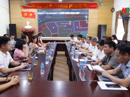 Thường trực Đảng uỷ xã Kiều Phú làm việc với đại diện Trường Đại học Ngoại Thương về chủ trương đầu tư Dự án Đại học Ngoại thương trên địa bàn