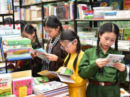 Hà Nôi công bố quy trình hành chính mới thúc đẩy phát triển văn học Thủ đô