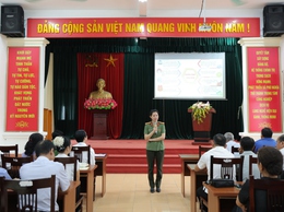 Hội Nông dân xã Phú Nghĩa tổ chức tuyên truyền Luật an ninh mạng cho cán bộ, hội viên