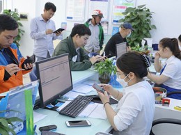 Chung tay đẩy lùi sim rác – Người dân phường Chương Mỹ tích cực xác thực thông tin thuê bao