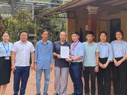 Chi nhánh số 10 hỗ trợ xử lý thủ tục hành chính cho gia đình chính sách, người có công