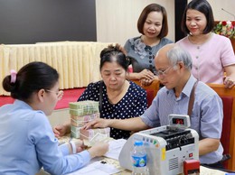 Phường Dương Nội chi trả bồi thường, hỗ trợ giải phóng mặt bằng Dự án nâng cấp, mở rộng Quốc lộ 6 đoạn Ba La - Xuân Mai