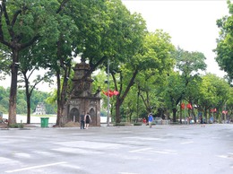 Ngày 09/4/2026, Hà Nội: ngày trời nắng và oi nóng, đêm không mưa