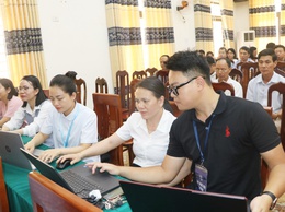 Xã Trần Phú tập huấn sử dụng “HanoiWork” cho cán bộ, công chức, viên chức