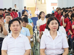 TRƯỜNG THCS PHÚ ĐÔNG TỔ CHỨC CHUYÊN ĐỀ GIÁO DỤC PHÒNG CHỐNG BẠO LỰC HỌC ĐƯỜNG VÀ LỪA ĐẢO TRÊN KHÔNG GIAN MẠNG