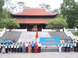 Công đoàn phường Long Biên tổ chức Lễ báo công và vinh danh 14 cá nhân xuất sắc tại Khu di tích K9 Đá Chông