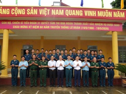 ĐOÀN LÃNH ĐẠO XÃ TAM HƯNG THĂM, ĐỘNG VIÊN CHIẾN SĨ MỚI HUẤN LUYỆN TẠI TIỂU ĐOÀN 31, LỮ ĐOÀN CÔNG BINH 28