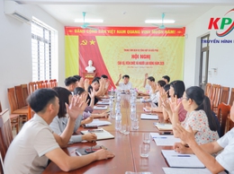 Chi bộ Trung tâm Dịch vụ Tổng hợp xã Kiều Phú tổ chức sinh hoạt chuyên đề nâng cao chất lượng hoạt động chuyên môn và công tác xây dựng Đảng