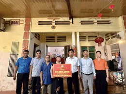 ỦY BAN MTTQ VIỆT NAM XÃ TRUNG GIÃ LAN TỎA TINH THẦN NHÂN ÁI, HỖ TRỢ 475 TRIỆU ĐỒNG XÂY MỚI, SỬA CHỮA NHÀ Ở CHO 12 HỘ KHÓ KHĂN TRÊN  ĐỊA BÀN XÃ