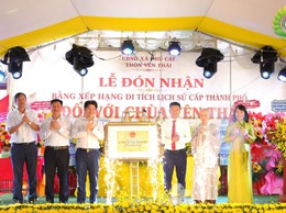 Trang trọng Lễ đón nhận Bằng xếp hạng Di tích lịch sử văn hóa cấp Thành phố Chùa Yên Thái, xã Phú Cát