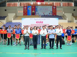 Nhiều trận cầu hấp dẫn tại giải cầu lông vô địch các nhóm lứa tuổi xã Hoài Đức năm 2026