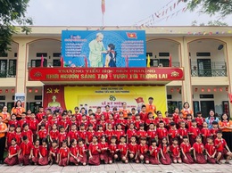 Tưng bừng sinh hoạt dưới cờ chào mừng 85 năm thành lập Đội TNTP Hồ Chí Minh tại Trường Tiểu học Sen Phương